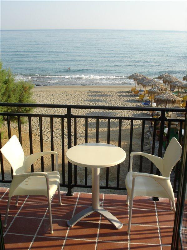 Margarita Beach Hotel Agia Marina Extérieur photo